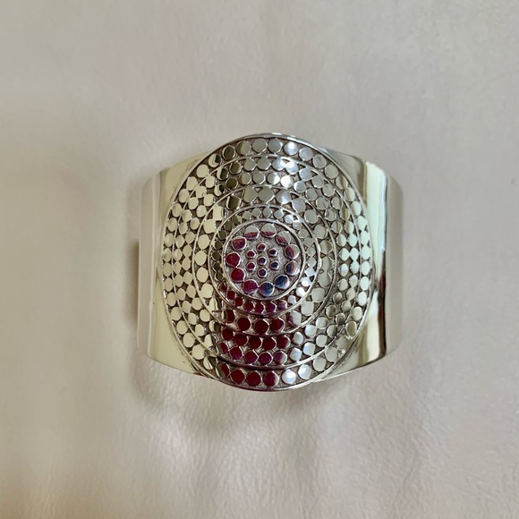 ⭐️Host Pick⭐️RARE ANNA BECK RETIRED CUFF - Picture 5 of 10